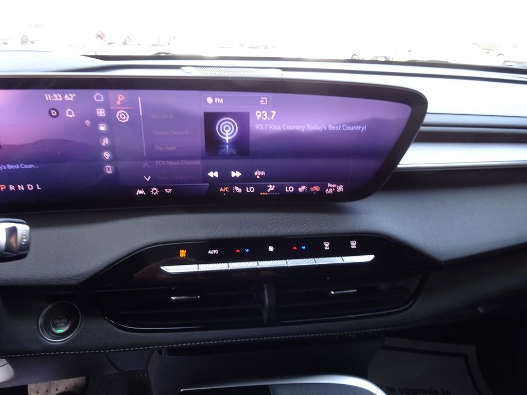 Certified 2025 Buick Enclave Preferred FWD image 30