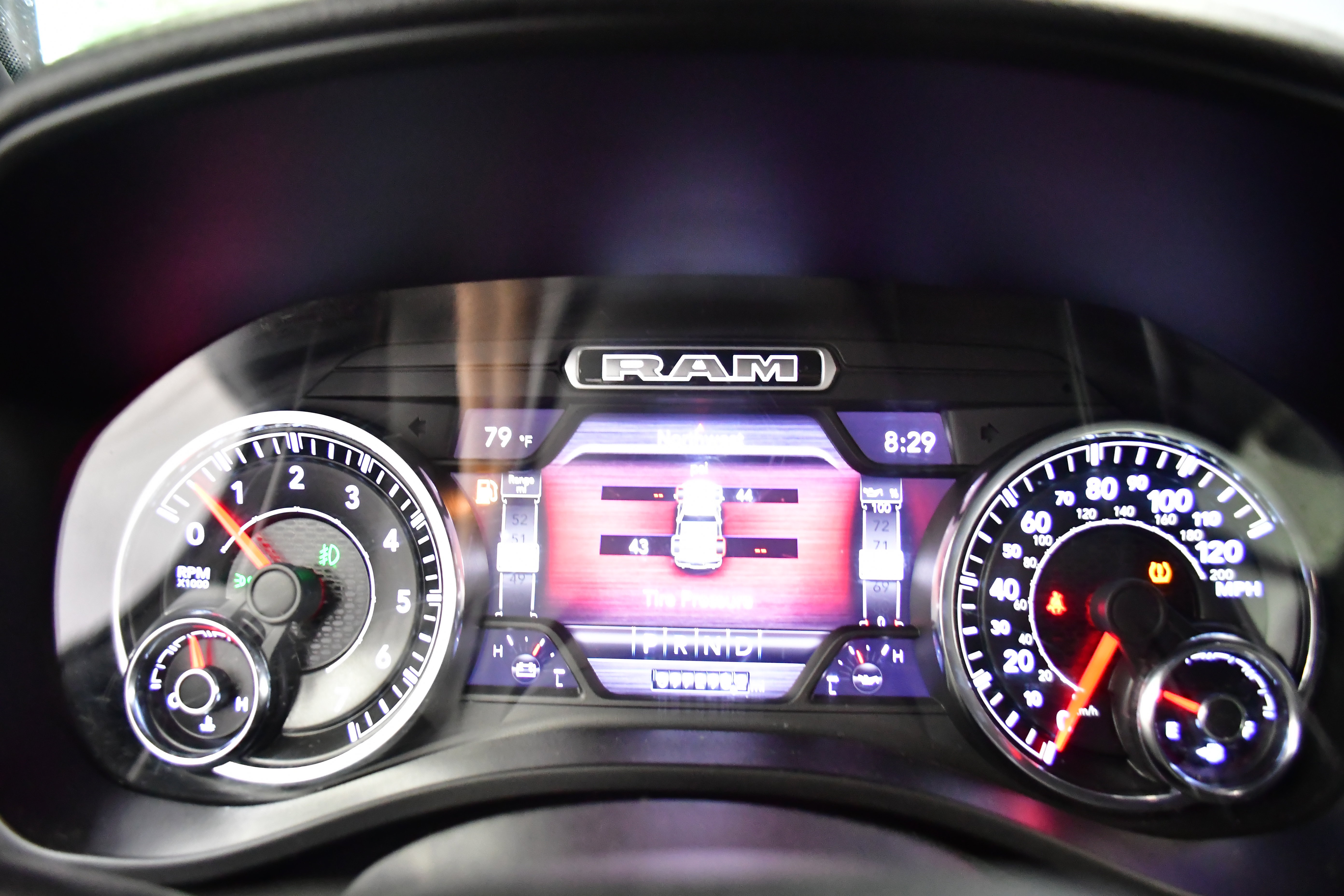 Used 2019 RAM 1500 Laramie w/ Sport Appearance Package AWD/4WD image 19