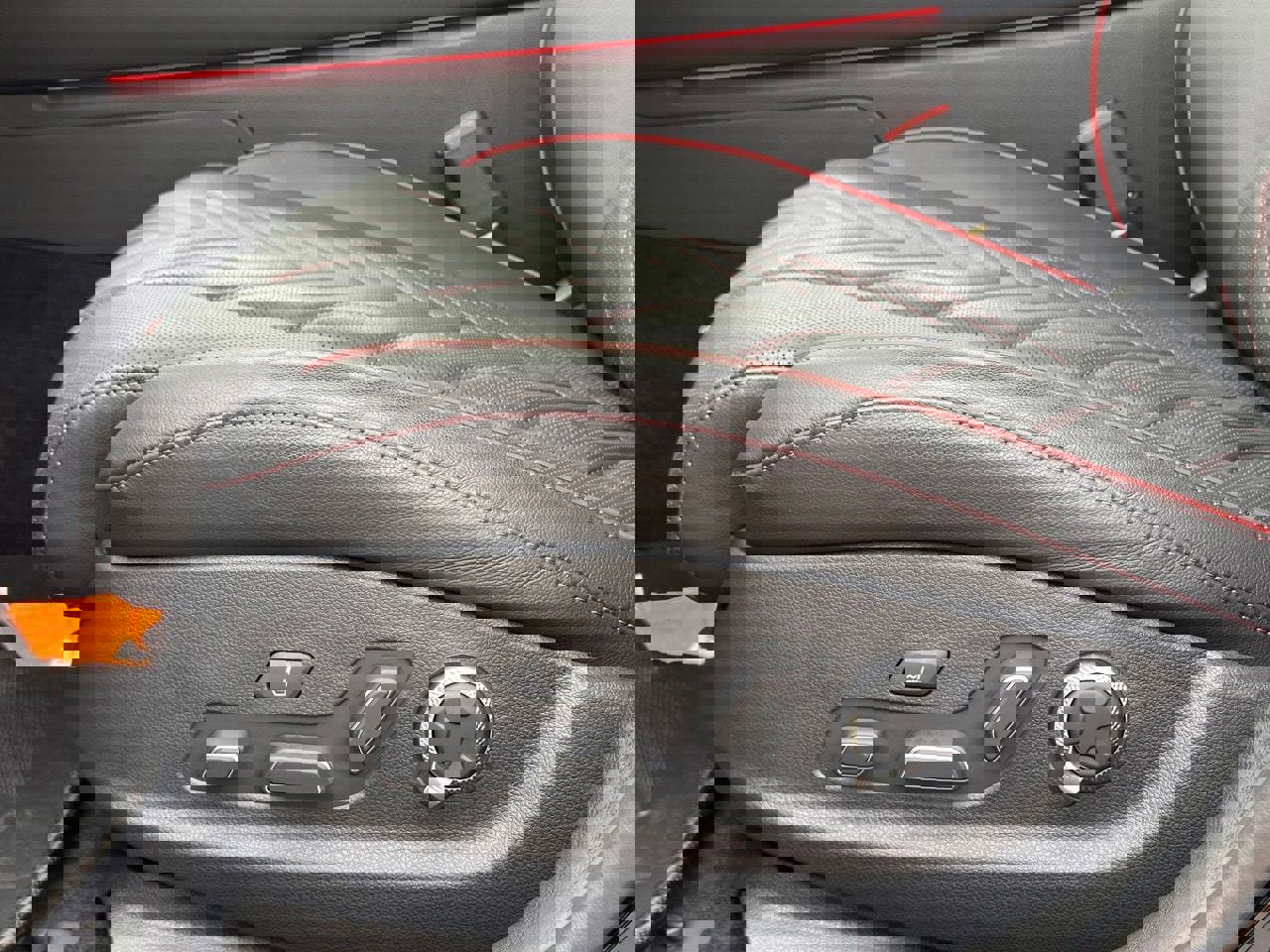 Used 2025 Genesis G80 3.5T Sport image 26