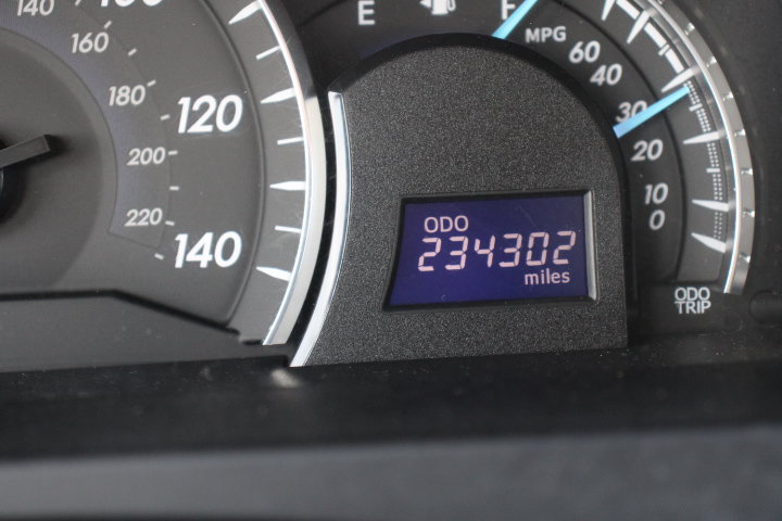 Used 2012 Toyota Camry XLE w/ Convenience Pkg FWD image 25