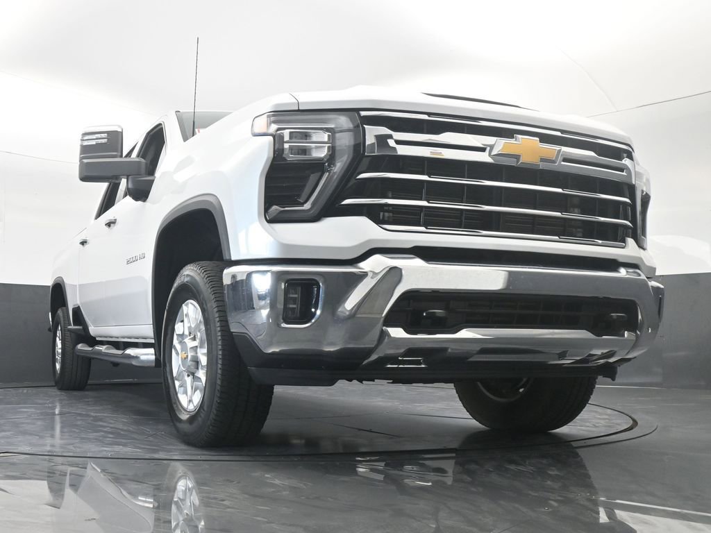 Used 2024 Chevrolet Silverado 2500 LTZ image 65