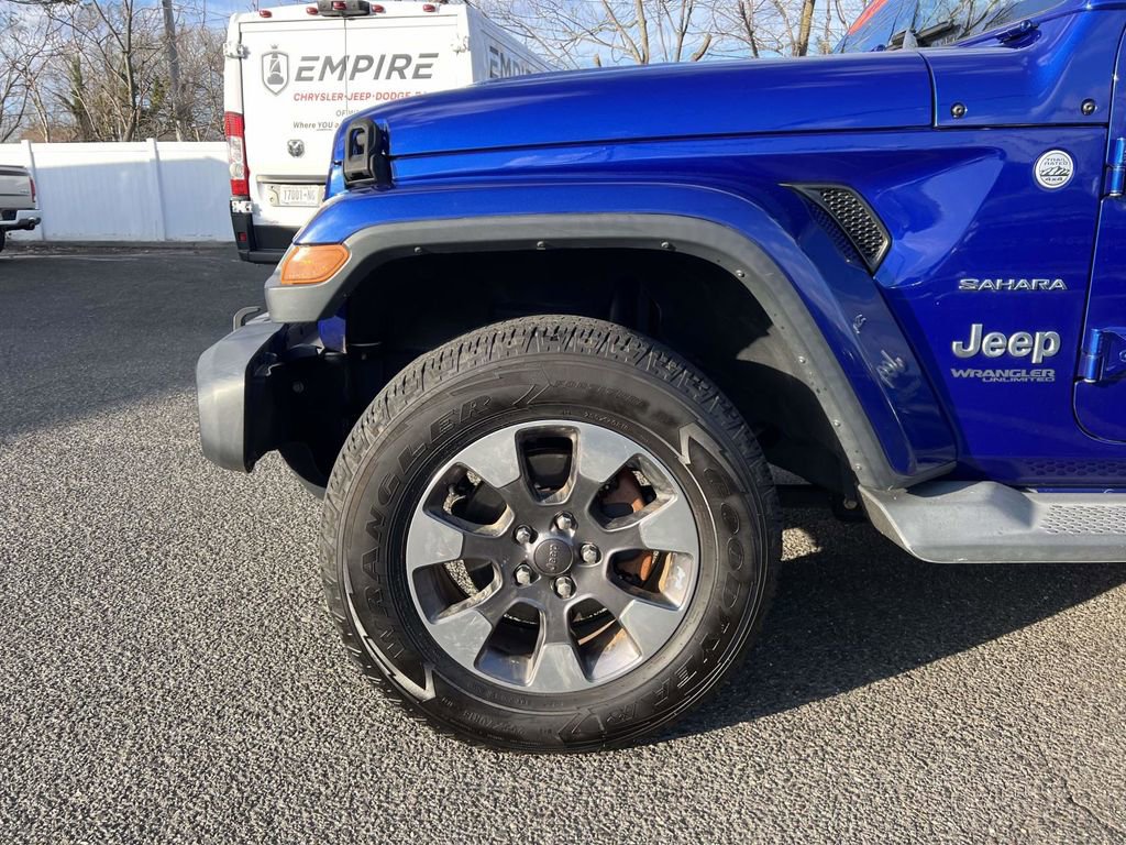Certified 2018 Jeep Wrangler Unlimited Sahara image 16
