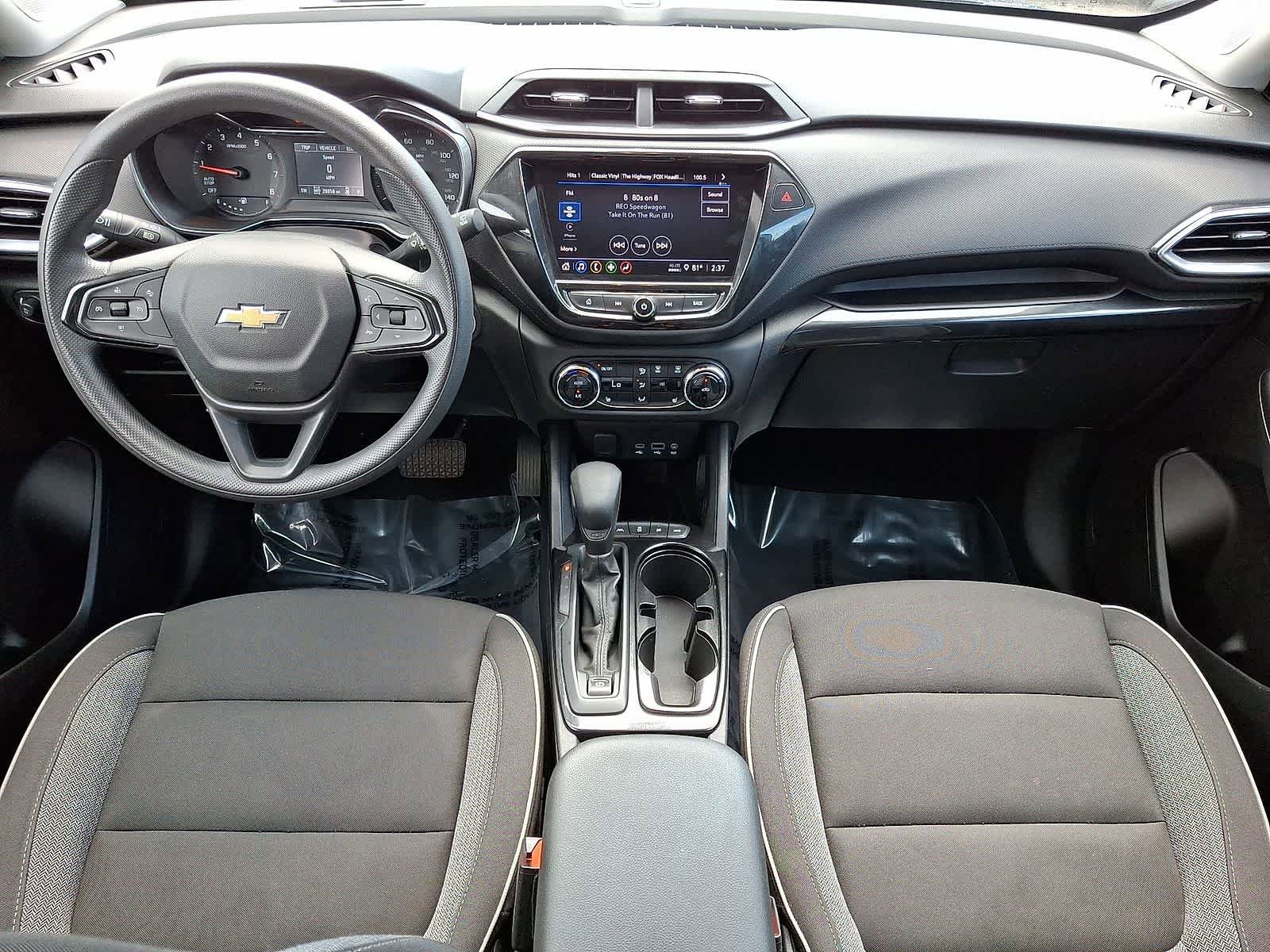 Certified 2022 Chevrolet TrailBlazer LT w/ Convenience Package AWD/4WD image 11