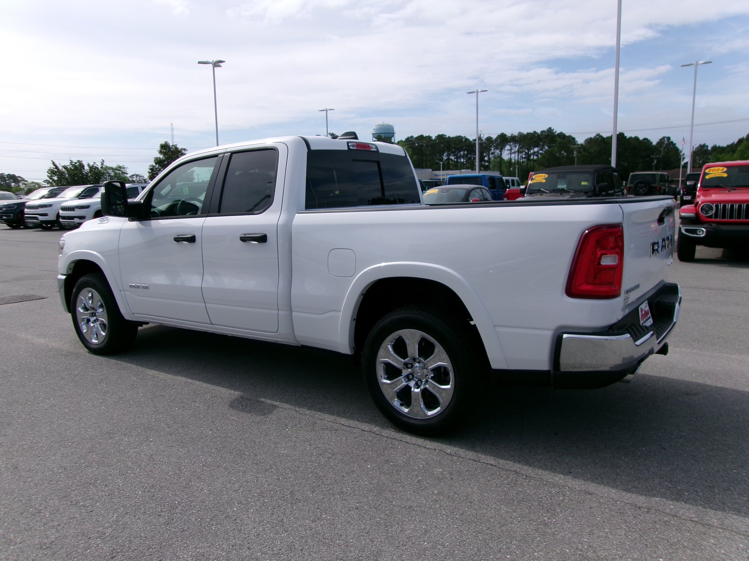 New 2025 RAM 1500 Big Horn AWD/4WD image 2