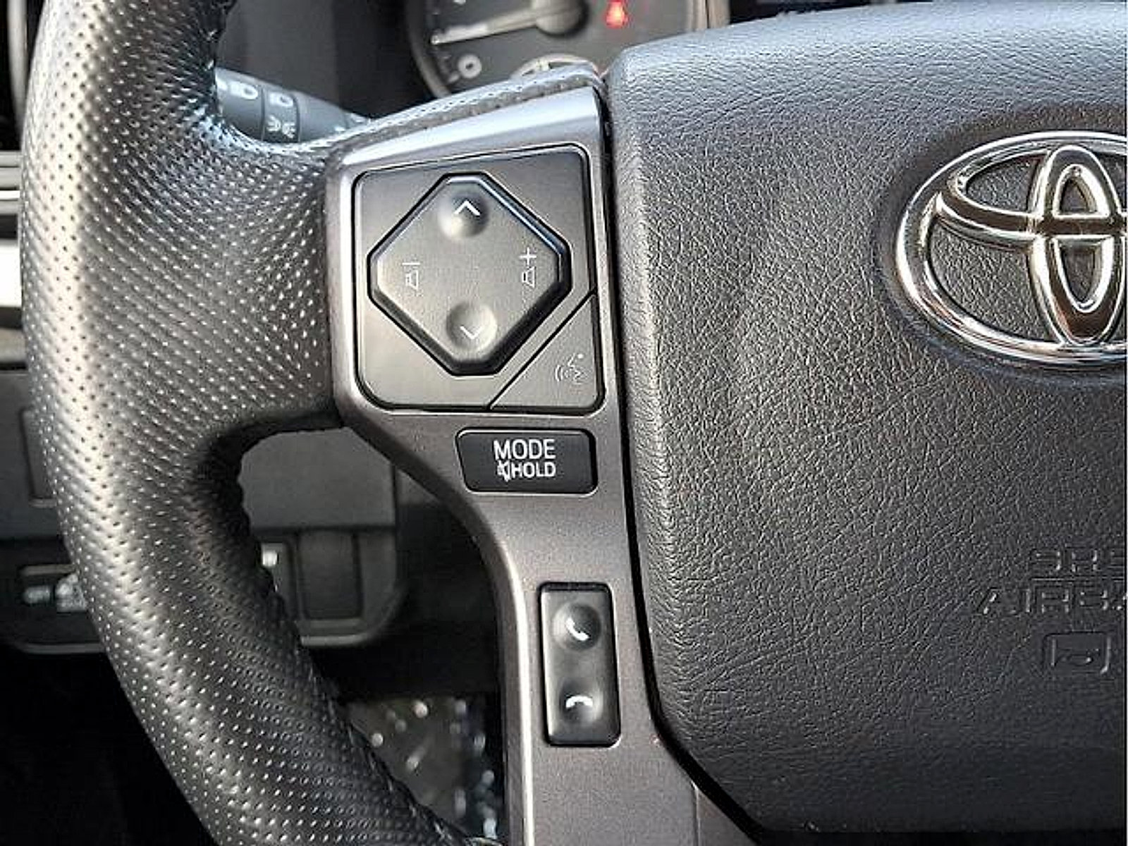 Used 2021 Toyota Tacoma TRD Off-Road w/ TRD Premium Off Road Package AWD/4WD image 23