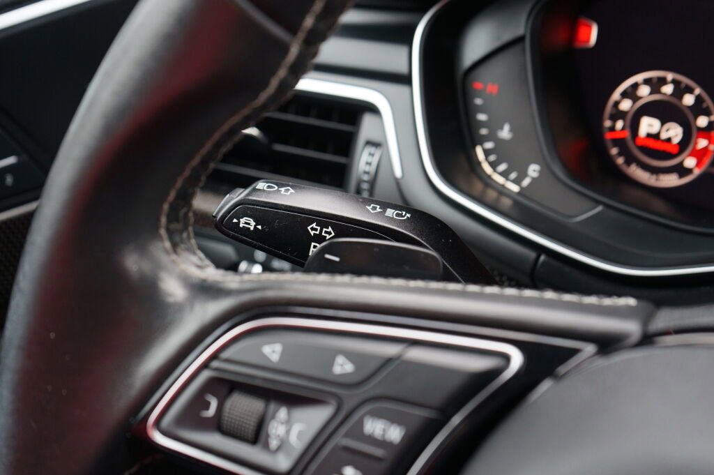 Used 2019 Audi S4 Prestige w/ Prestige Package image 28