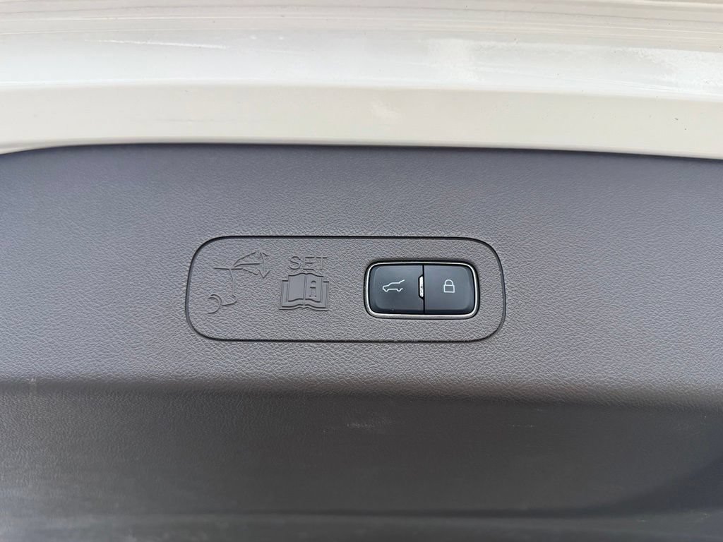 Used 2022 Lincoln Aviator Reserve w/ Equipment Group 201A AWD/4WD image 6