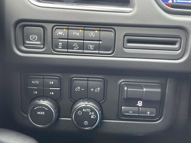 Certified 2024 Chevrolet Tahoe Z71 w/ Luxury Package image 26