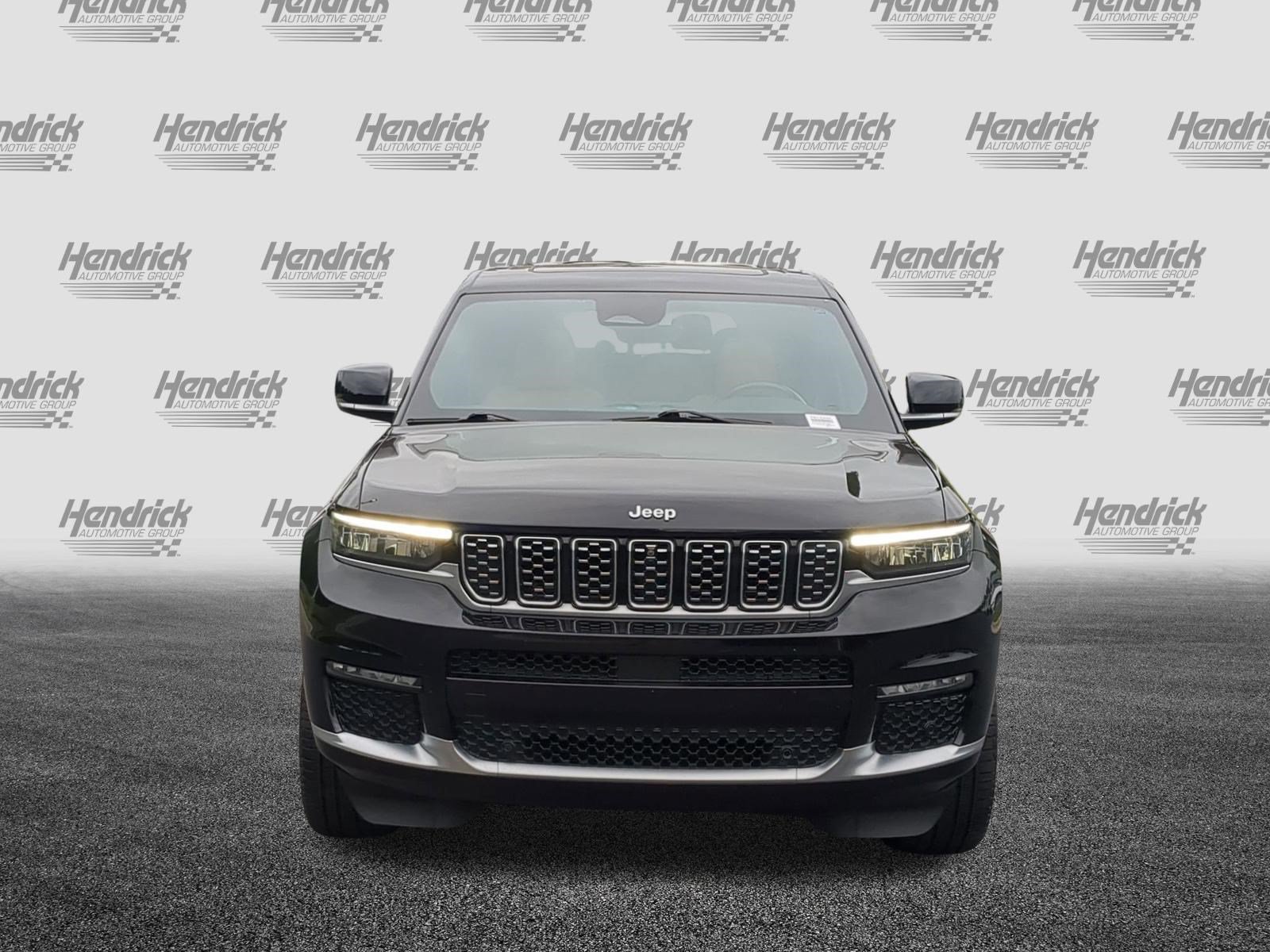 Used 2022 Jeep Grand Cherokee L Summit w/ Luxury Tech Group V AWD/4WD image 3
