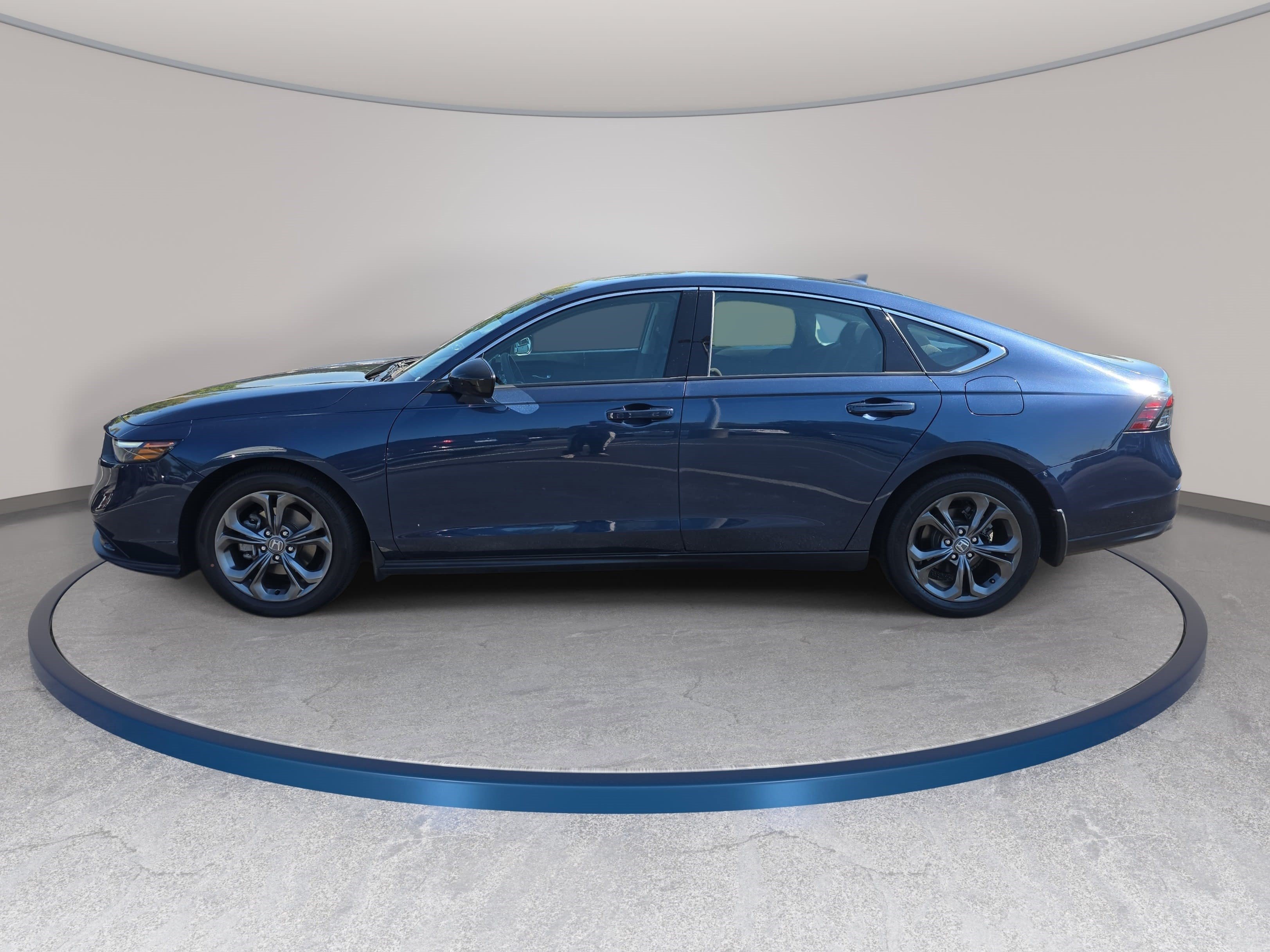 Used 2024 Honda Accord EX image 8