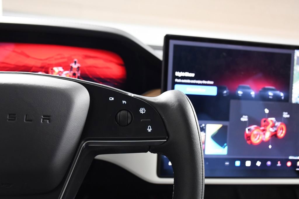 Used 2022 Tesla Model S image 30