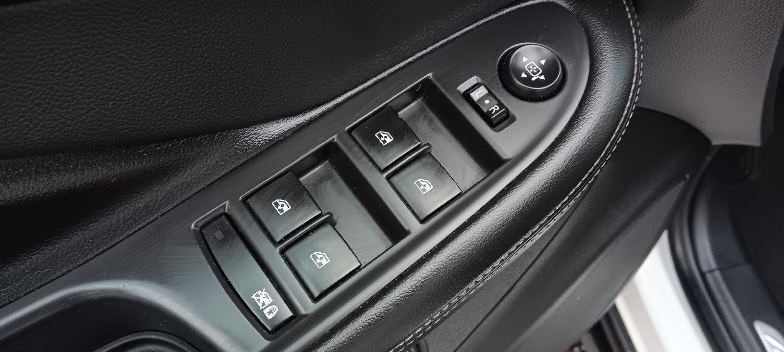 Used 2020 Buick Envision Essence w/ LPO, Cargo Package image 9