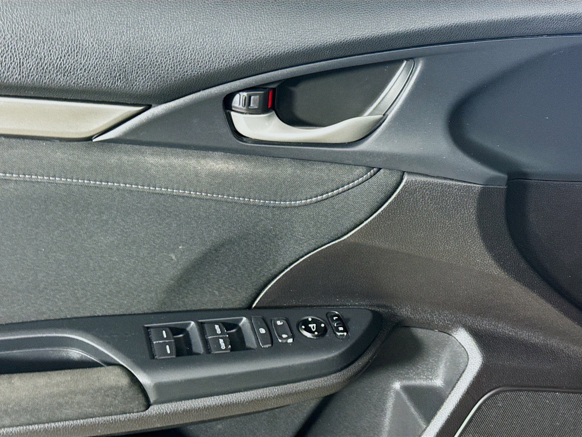 Used 2018 Honda Civic EX image 24