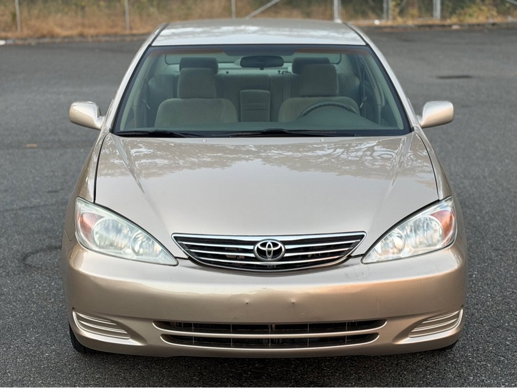 Used 2004 Toyota Camry FWD image 2