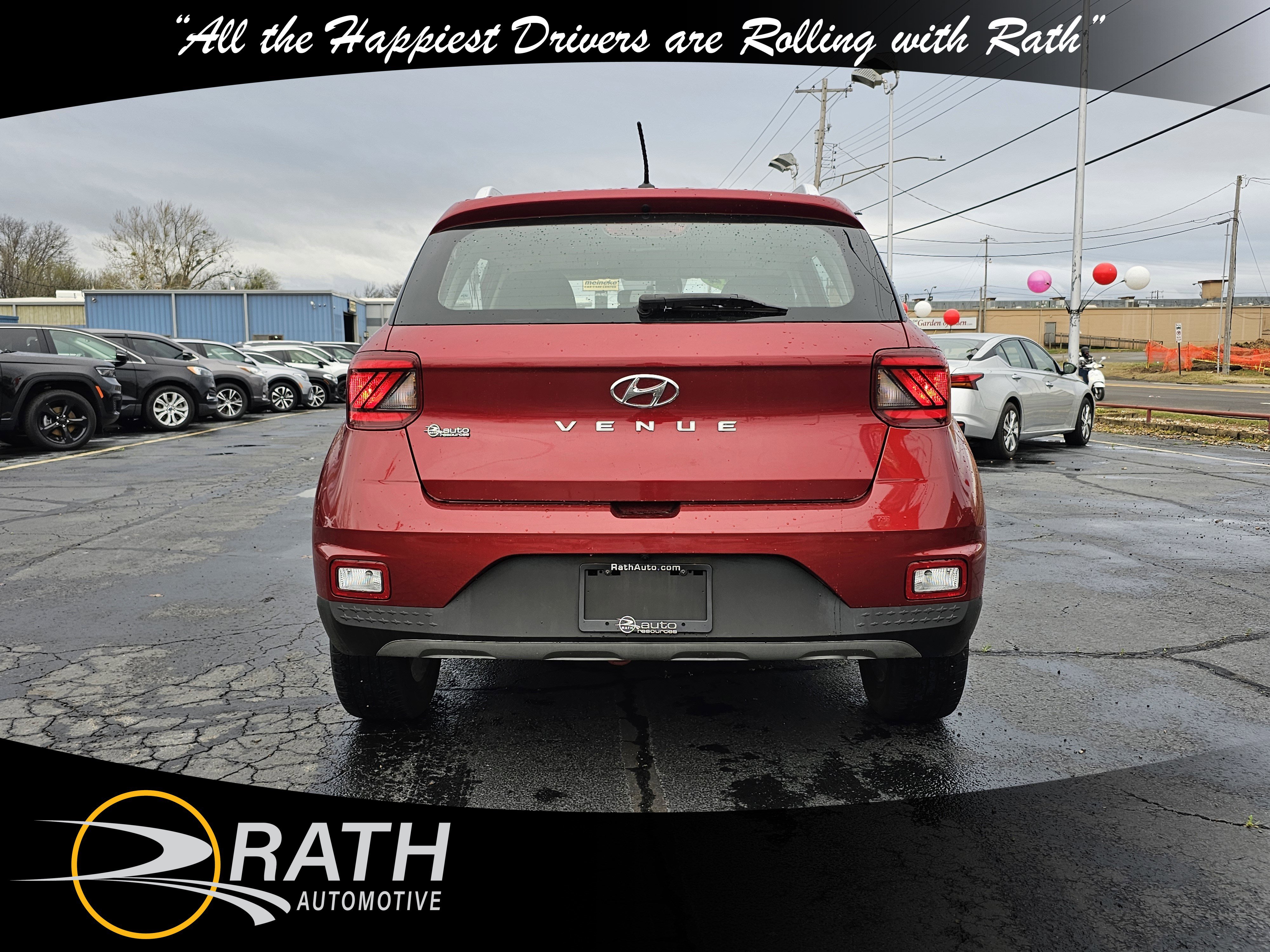 Used 2024 Hyundai Venue SEL image 7