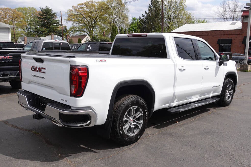 Used 2023 GMC Sierra 1500 SLE w/ X31 Off-Road Package AWD/4WD image 4
