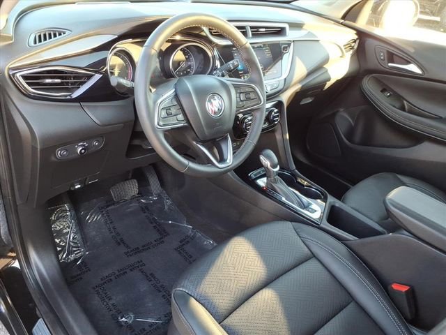 Used 2023 Buick Encore GX Essence w/ Experience Buick Package FWD image 3