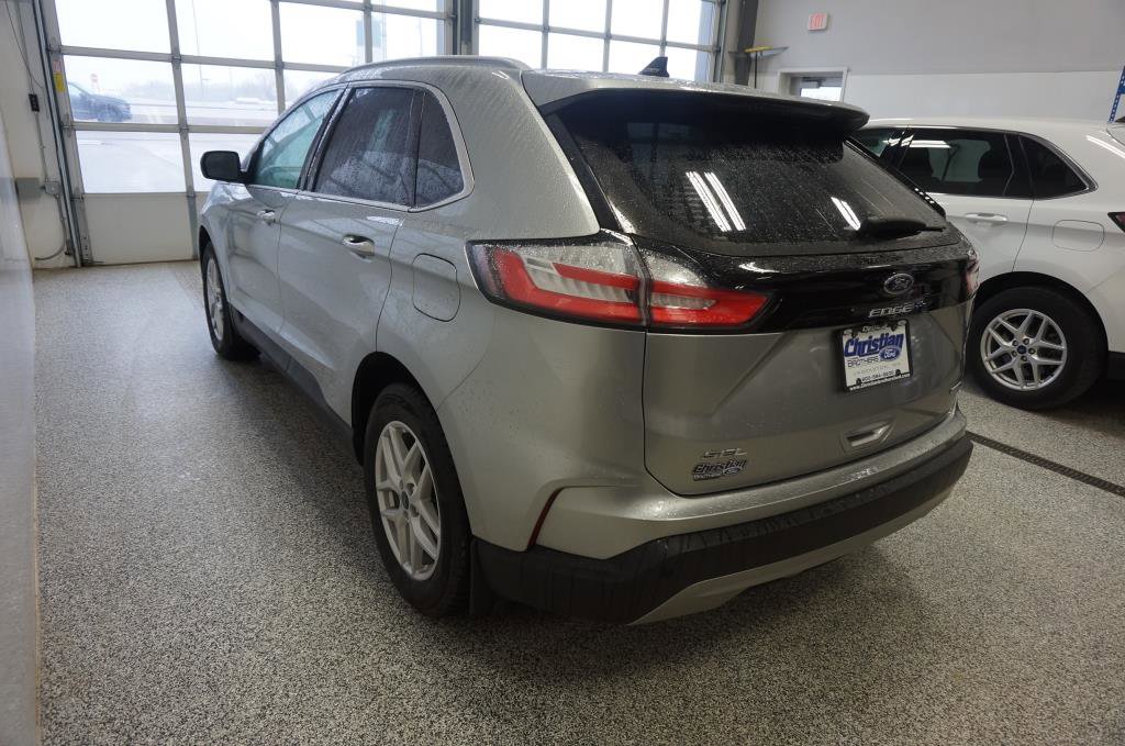 Used 2021 Ford Edge SEL w/ Convenience Package image 5