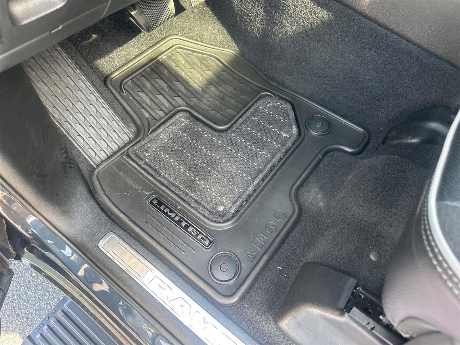 Used 2026 RAM 1500 Limited AWD/4WD image 32