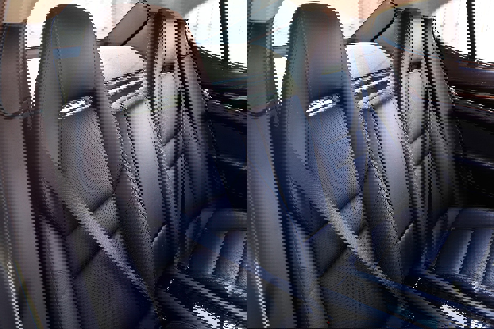 Used 2016 Porsche Panamera S image 17