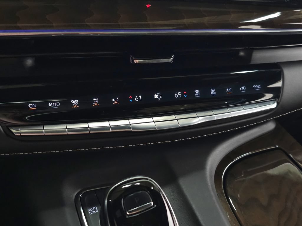 Certified 2024 Cadillac Escalade Sport Platinum w/ LPO, ONYX Package AWD/4WD image 47
