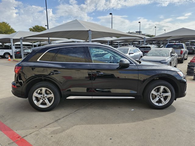 Used 2021 Audi Q5 2.0T Premium w/ Convenience Package AWD/4WD image 4