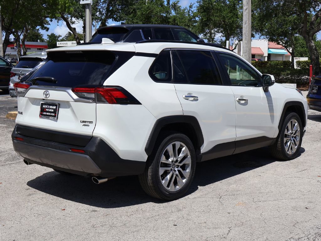 Used 2019 Toyota RAV4 Limited w/ Advanced Technology Package AWD/4WD image 10