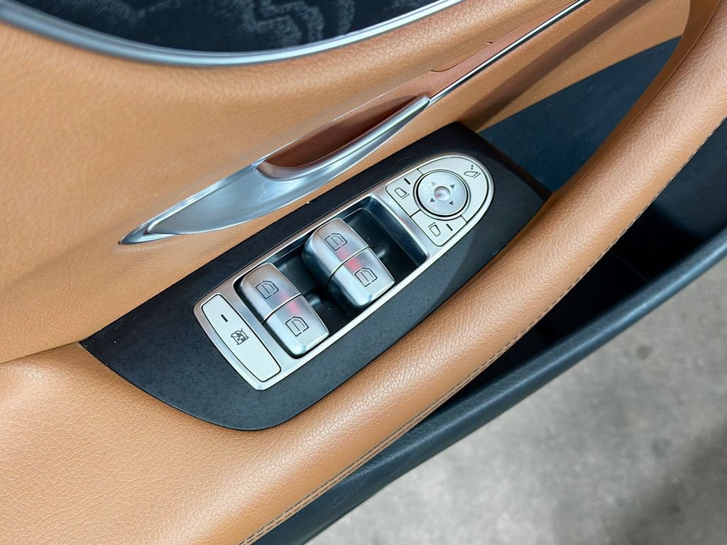 Used 2018 Mercedes-Benz E 400 4MATIC Cabriolet image 19