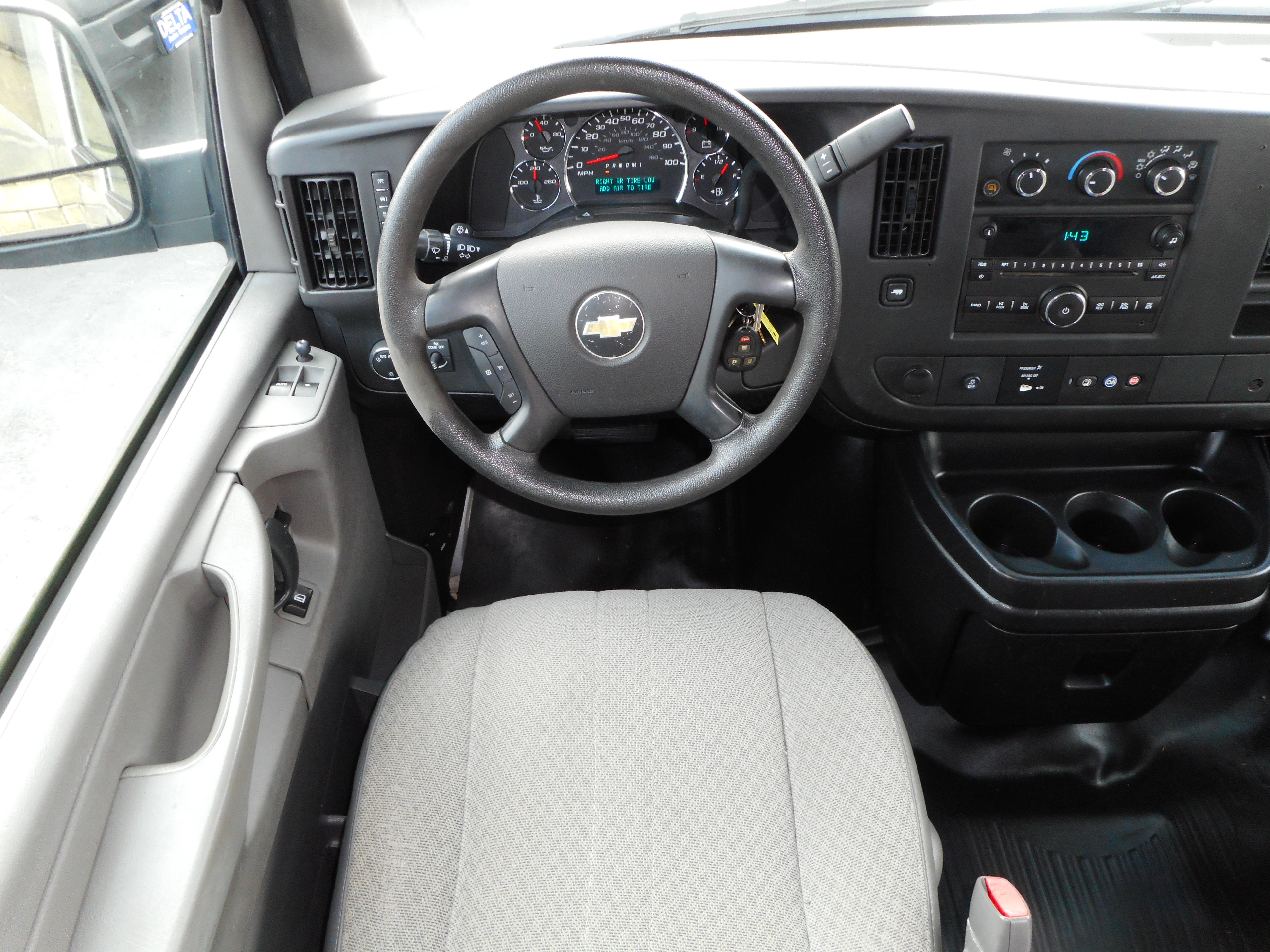 Used 2014 Chevrolet Express 3500 LS image 24