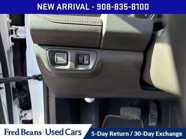 Used 2023 GMC Acadia AT4 AWD/4WD image 14