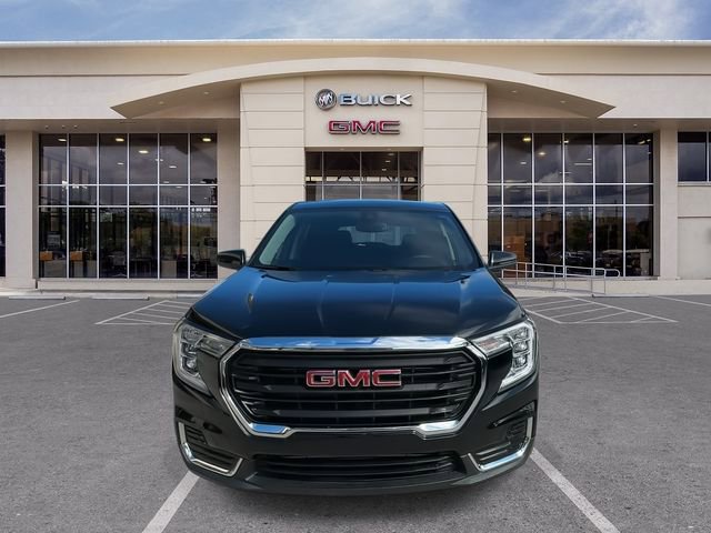 Used 2023 GMC Terrain SLE image 4