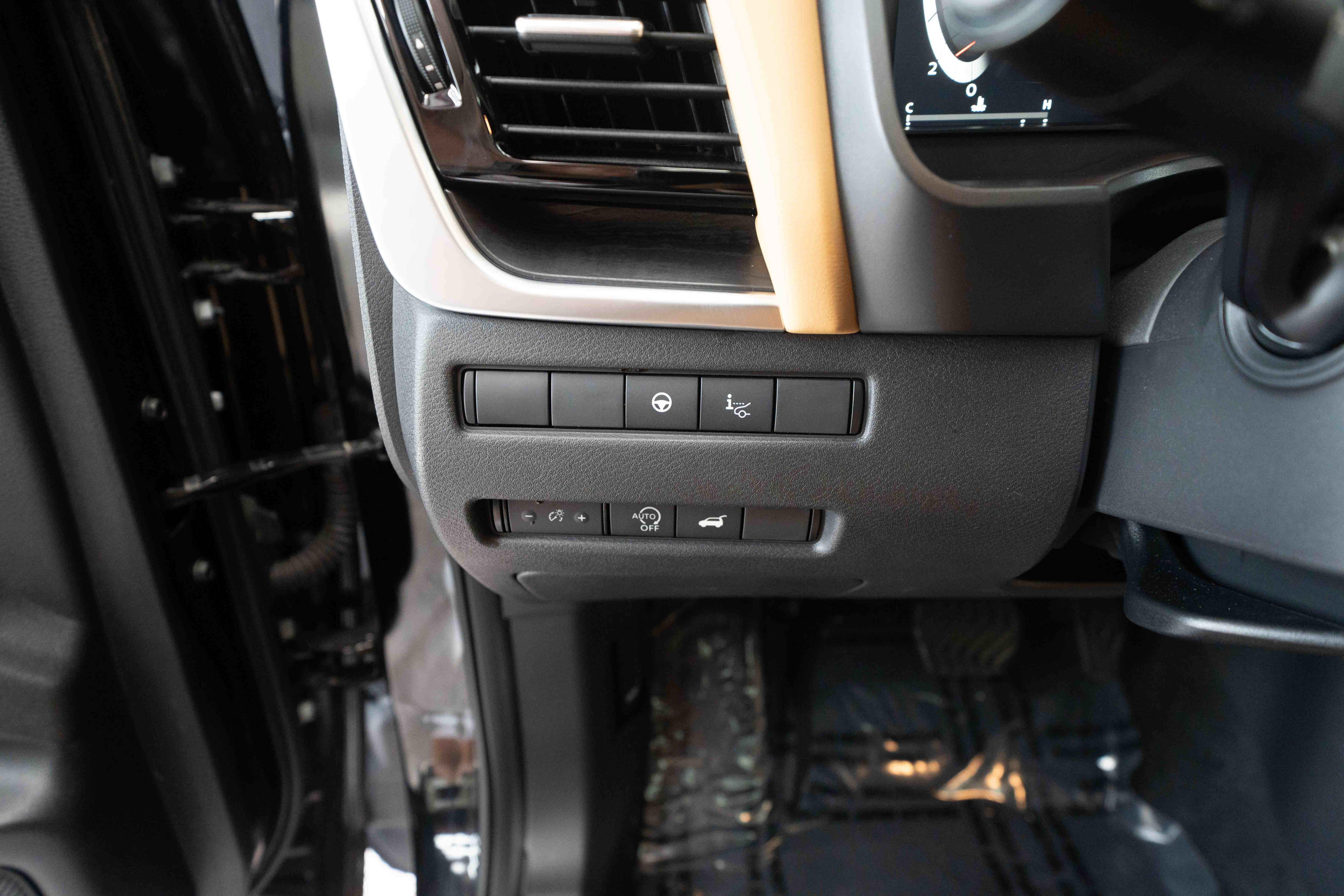 Used 2023 Nissan Rogue Platinum w/ Platinum Premium Package AWD/4WD image 11