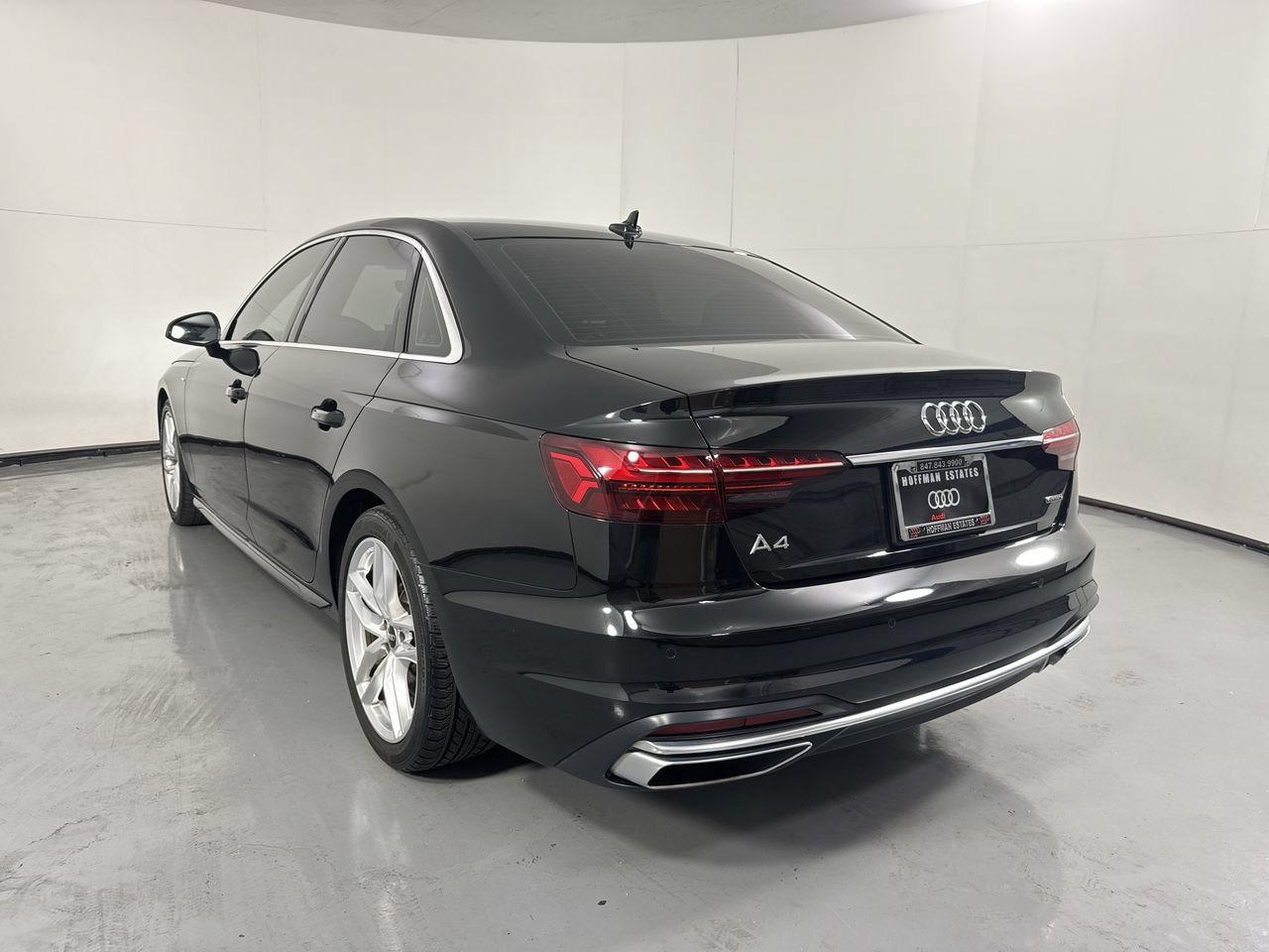 Used 2023 Audi A4 2.0T Premium Plus w/ Premium Plus Package AWD/4WD image 31