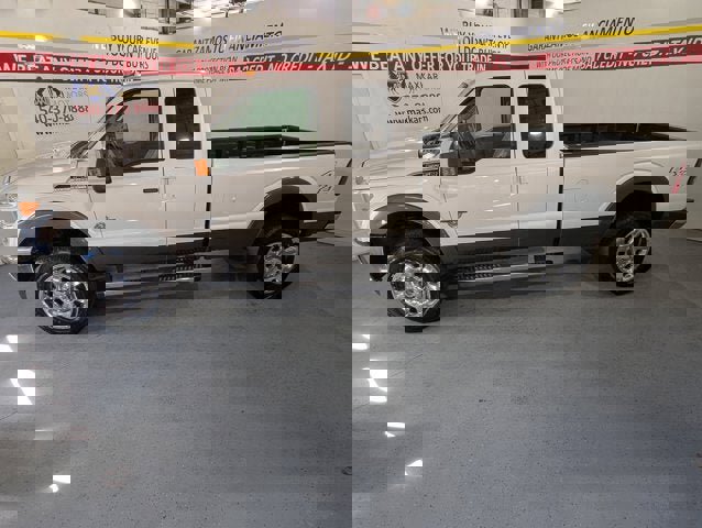 Used 2016 Ford F250 Lariat w/ Chrome Package image 4