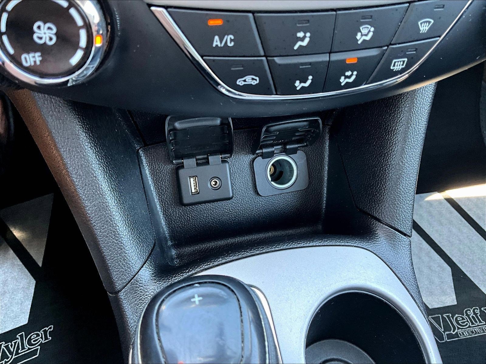Used 2018 Chevrolet Cruze LS FWD image 14
