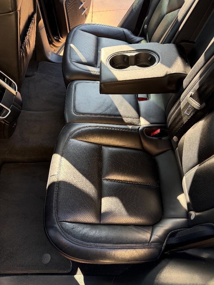 Used 2018 Porsche Cayenne Platinum Edition image 16