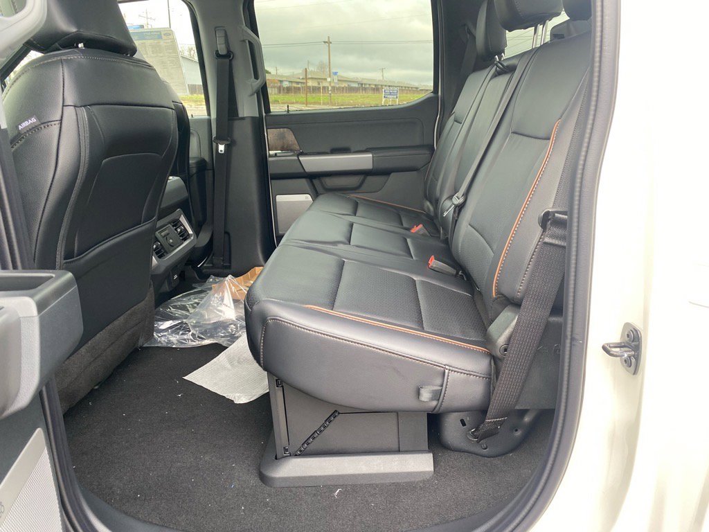 New 2025 Ford F250 Lariat image 13