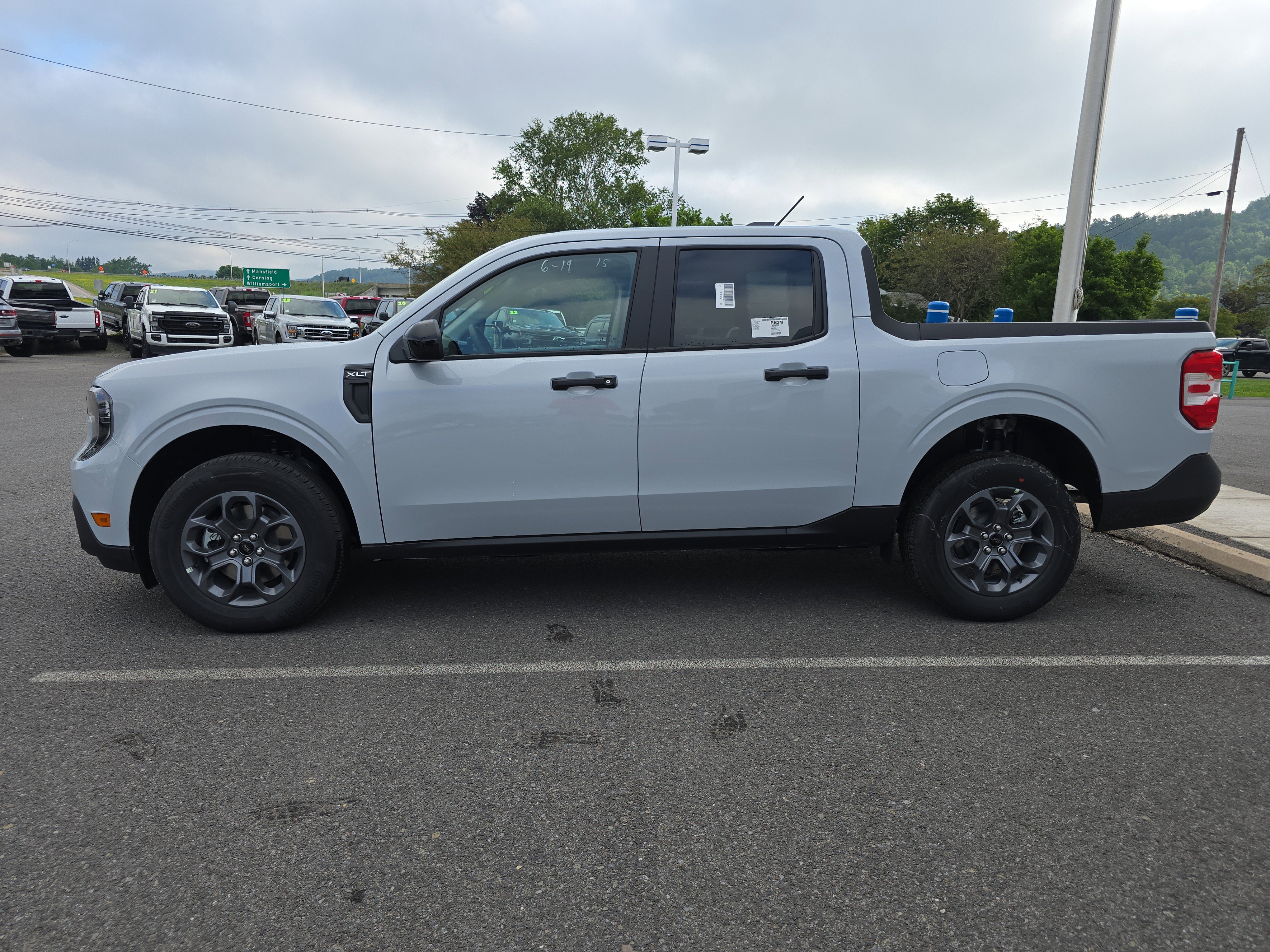 New 2025 Ford Maverick XLT w/ XLT Luxury Package image 7
