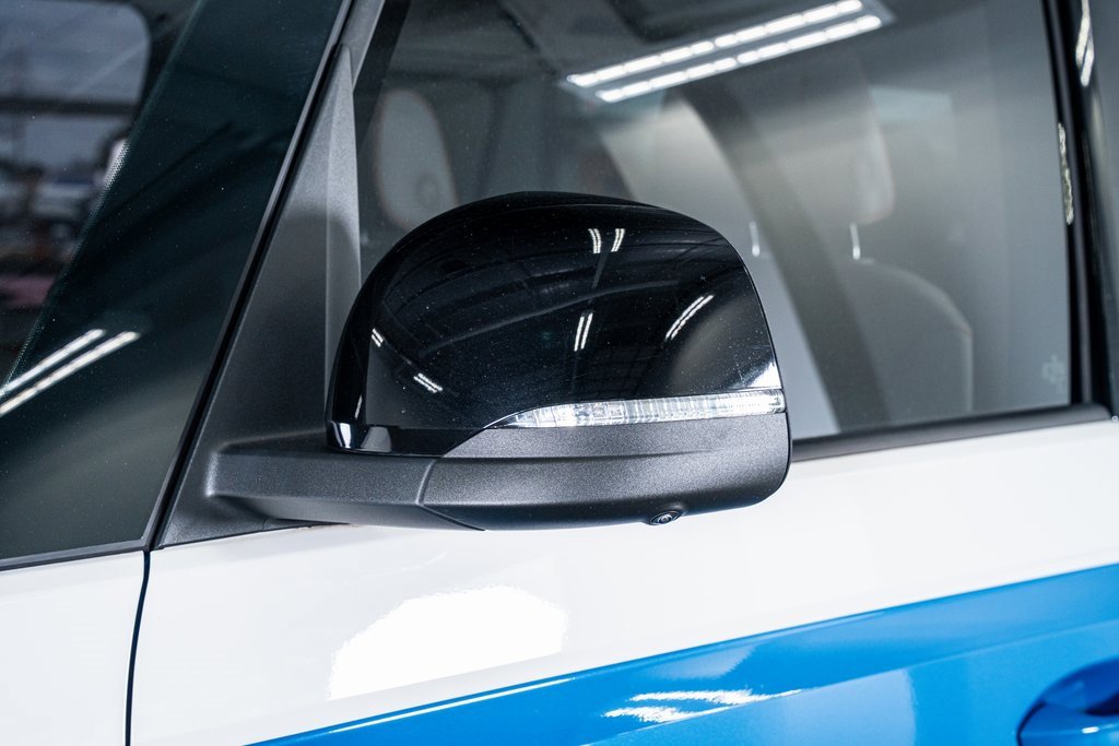 Used 2025 Volkswagen ID. Buzz 1st Edition image 19