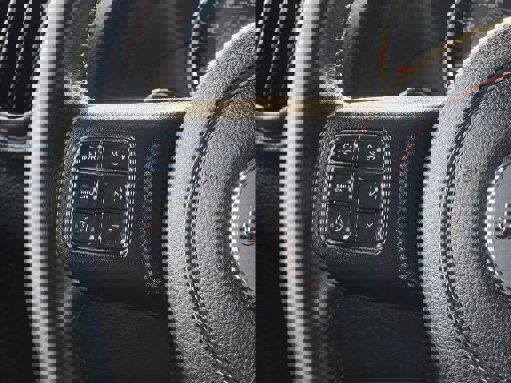 Used 2018 Jeep Wrangler Unlimited Sport w/ Connectivity Group image 16