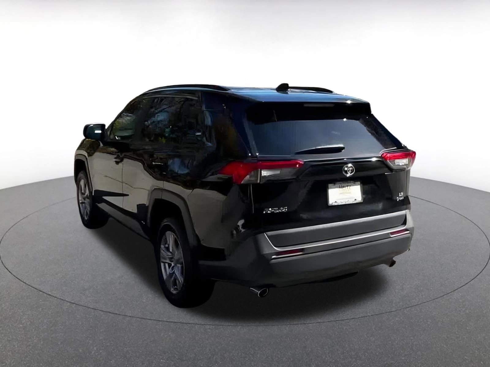 Used 2025 Toyota RAV4 LE image 15