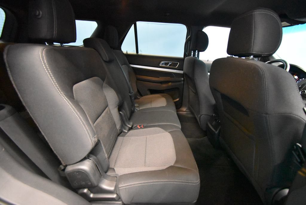 Used 2017 Ford Explorer XLT AWD/4WD image 27