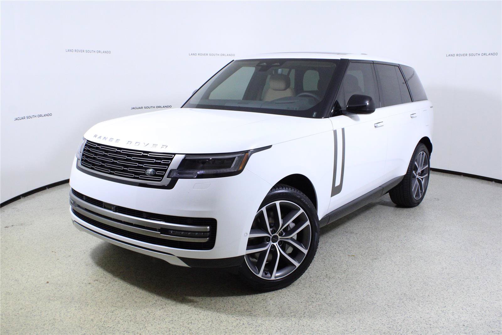 New 2026 Land Rover Range Rover SE