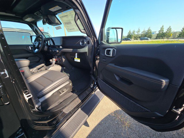 New 2025 Jeep Wrangler Sahara image 10