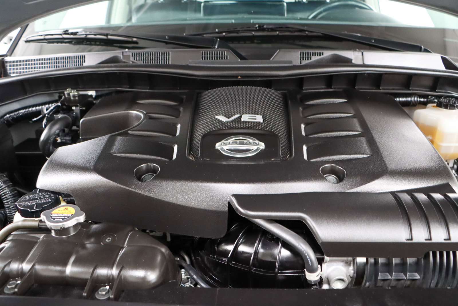 Used 2022 Nissan Armada SL w/ Captain's Chairs Package image 34