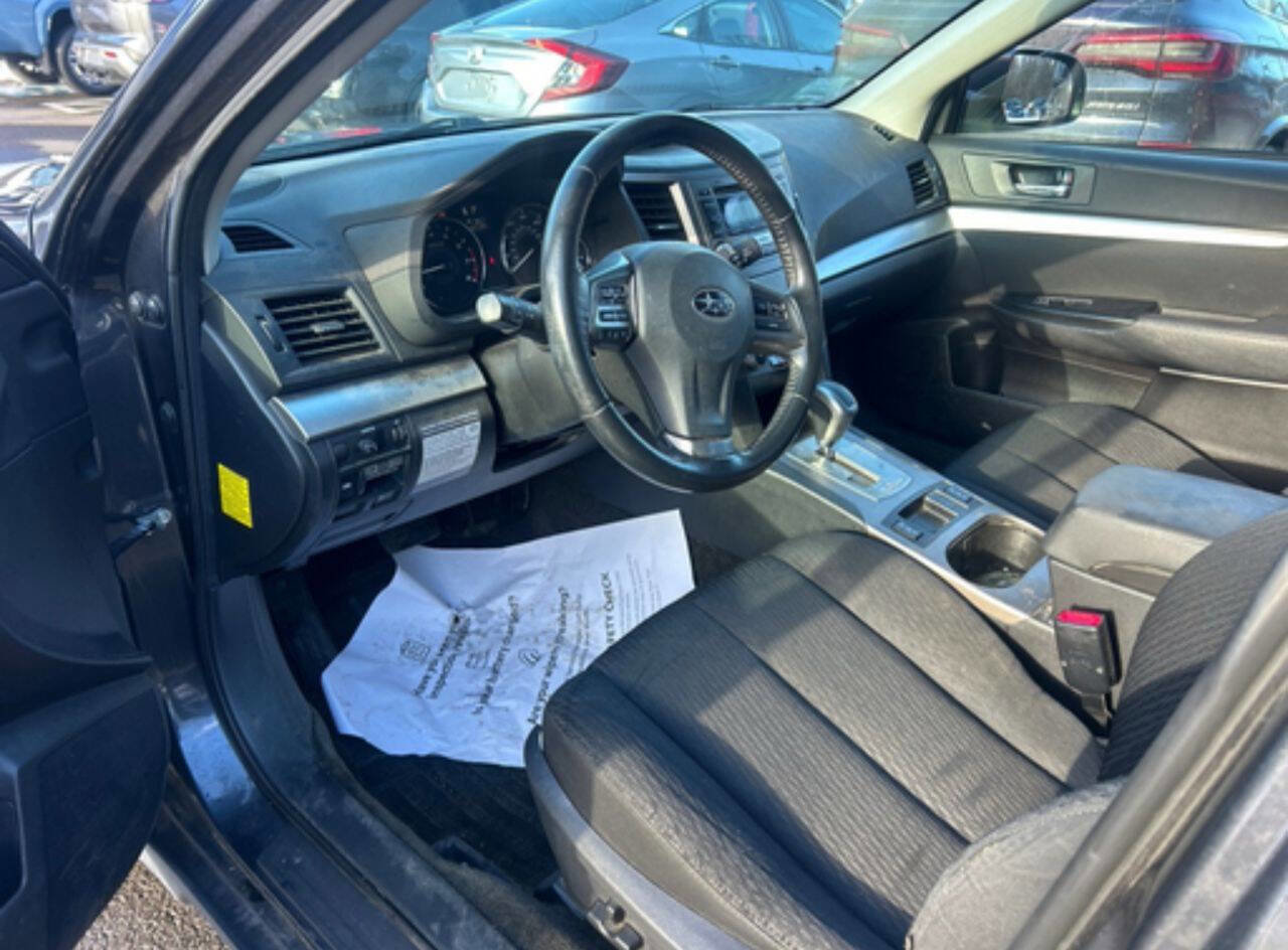 Used 2012 Subaru Outback 2.5i Premium w/ All-Weather Pkg image 9