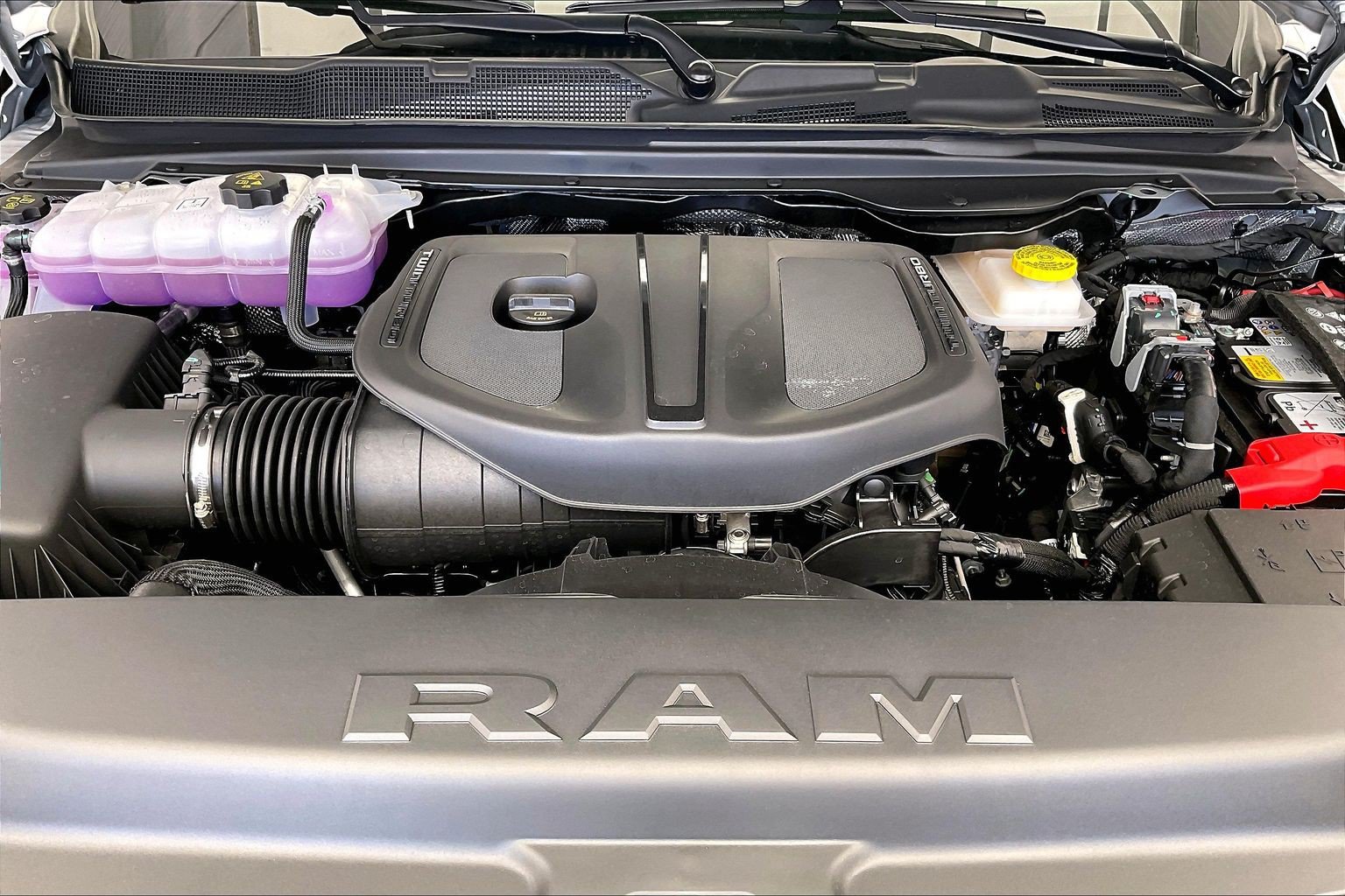 New 2027 RAM 1500 Laramie w/ Night Edition AWD/4WD image 18