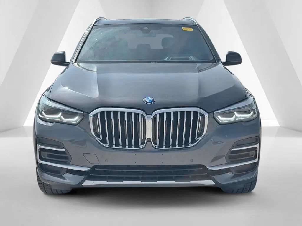 Used 2022 BMW X5 xDrive40i AWD/4WD image 2