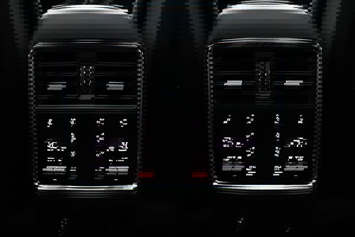 Used 2021 Porsche Cayenne Coupe image 35