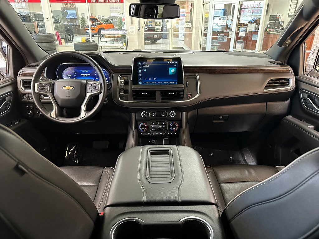 Used 2024 Chevrolet Suburban Premier image 14